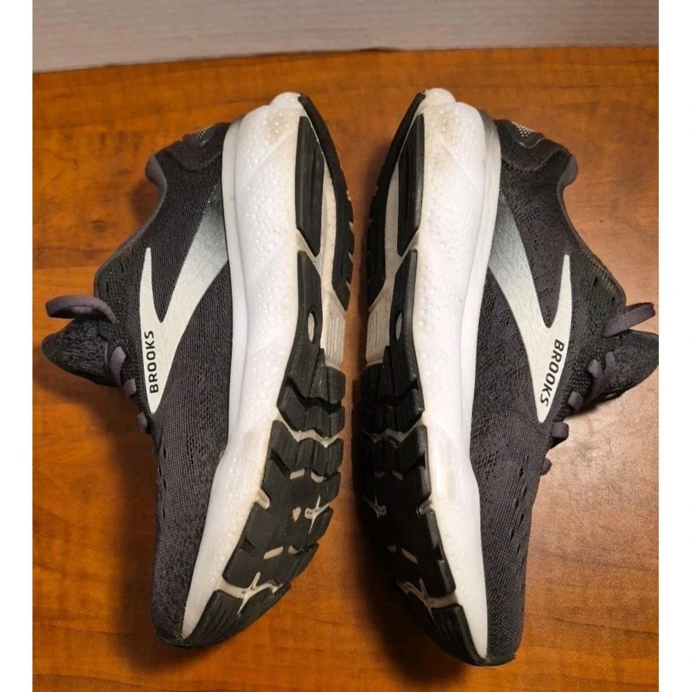 Brooks ghost 16